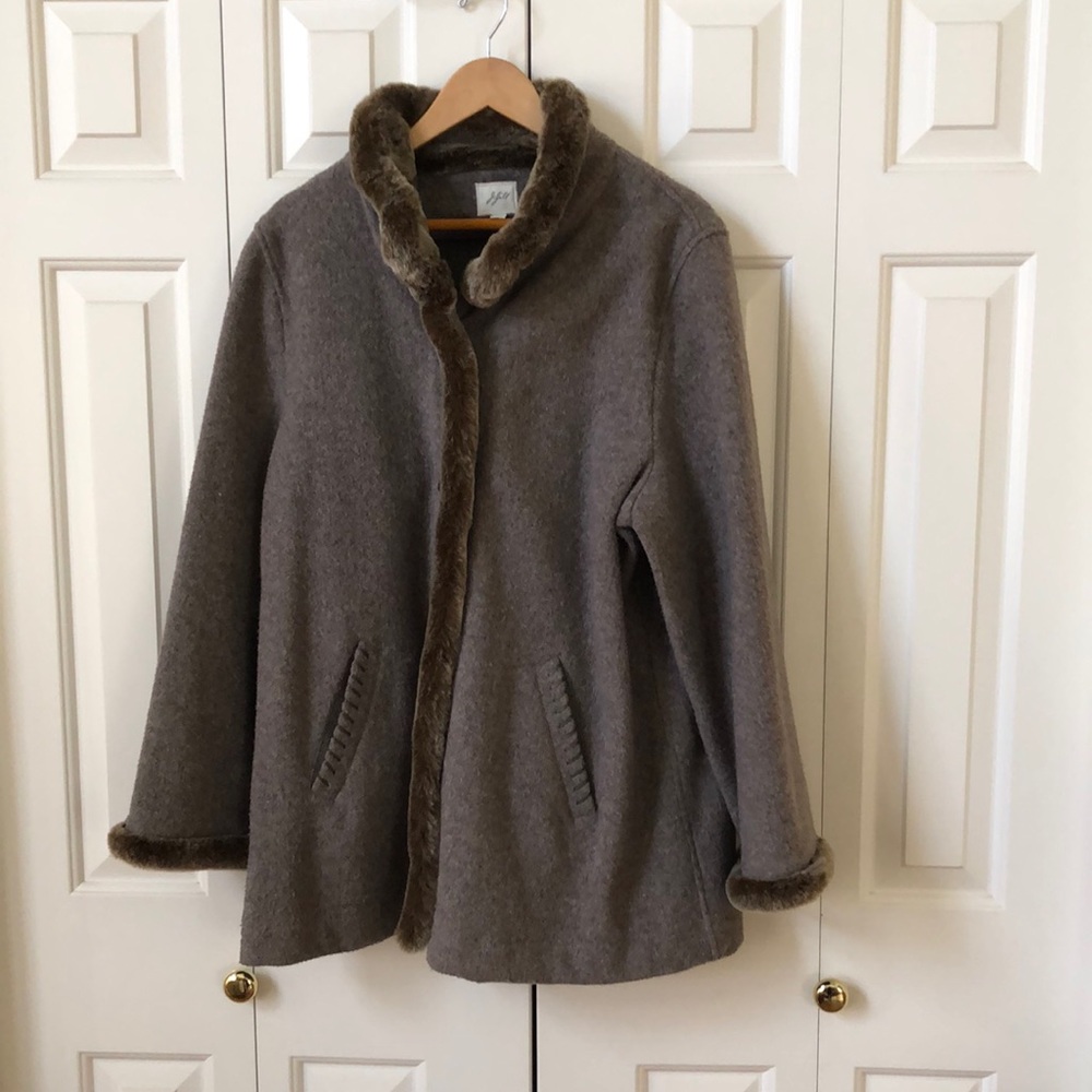 Women’s Wool and Faux Fur Coat